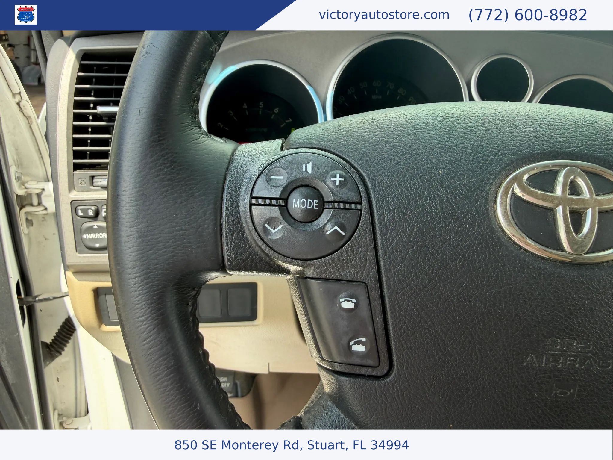 Used 2012 Toyota Sequoia Limited RWD image 31