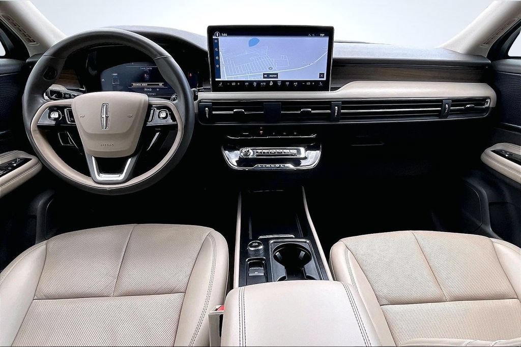 Certified 2023 Lincoln Corsair Reserve FWD image 9