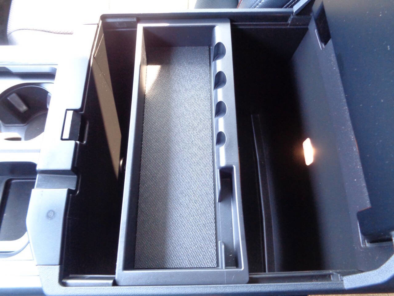 Used 2024 Ford F250 Lariat w/ Chrome Package image 42