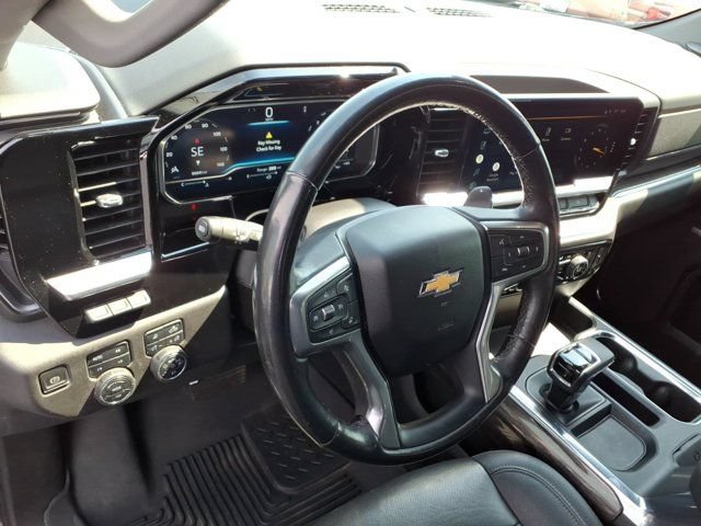 Used 2022 Chevrolet Silverado 1500 LTZ w/ LTZ Premium Package AWD/4WD image 8