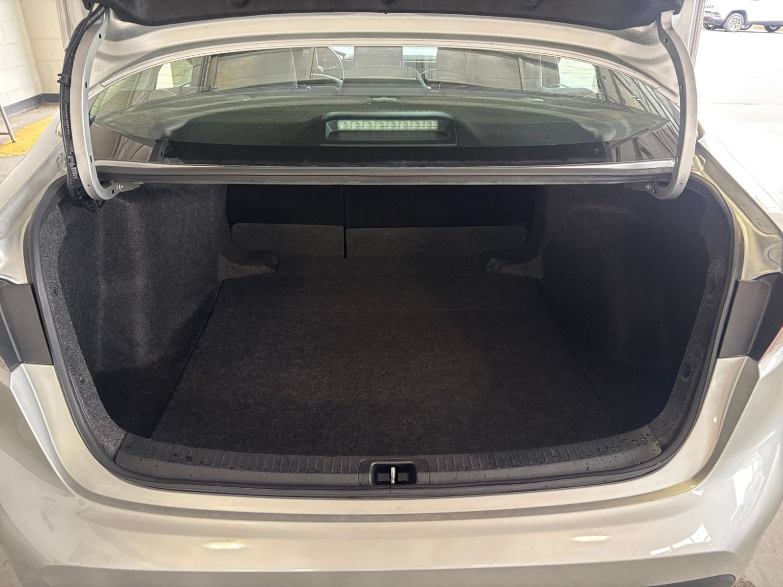 Used 2025 Toyota Corolla LE FWD image 29