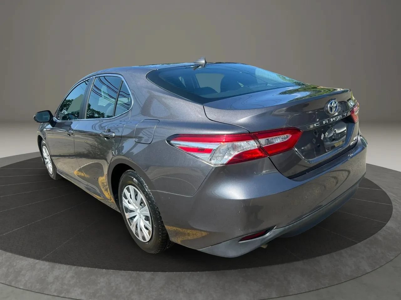 Used 2020 Toyota Camry LE w/ Fleet Convenience Package FWD image 7
