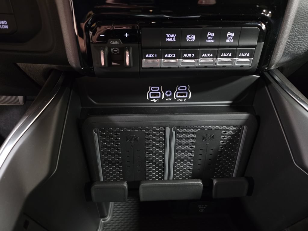 New 2026 RAM 2500 Big Horn AWD/4WD image 24