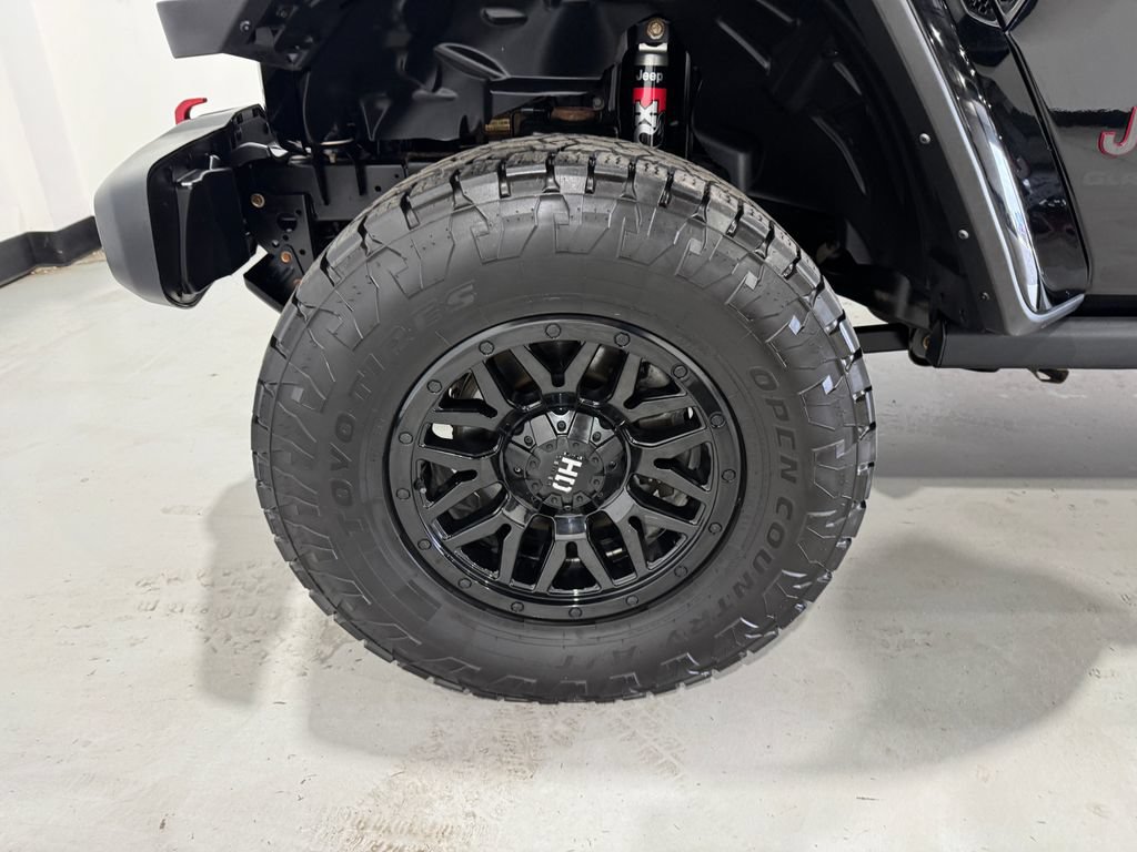 Used 2022 Jeep Gladiator Rubicon w/ Trailer Tow Package AWD/4WD image 9