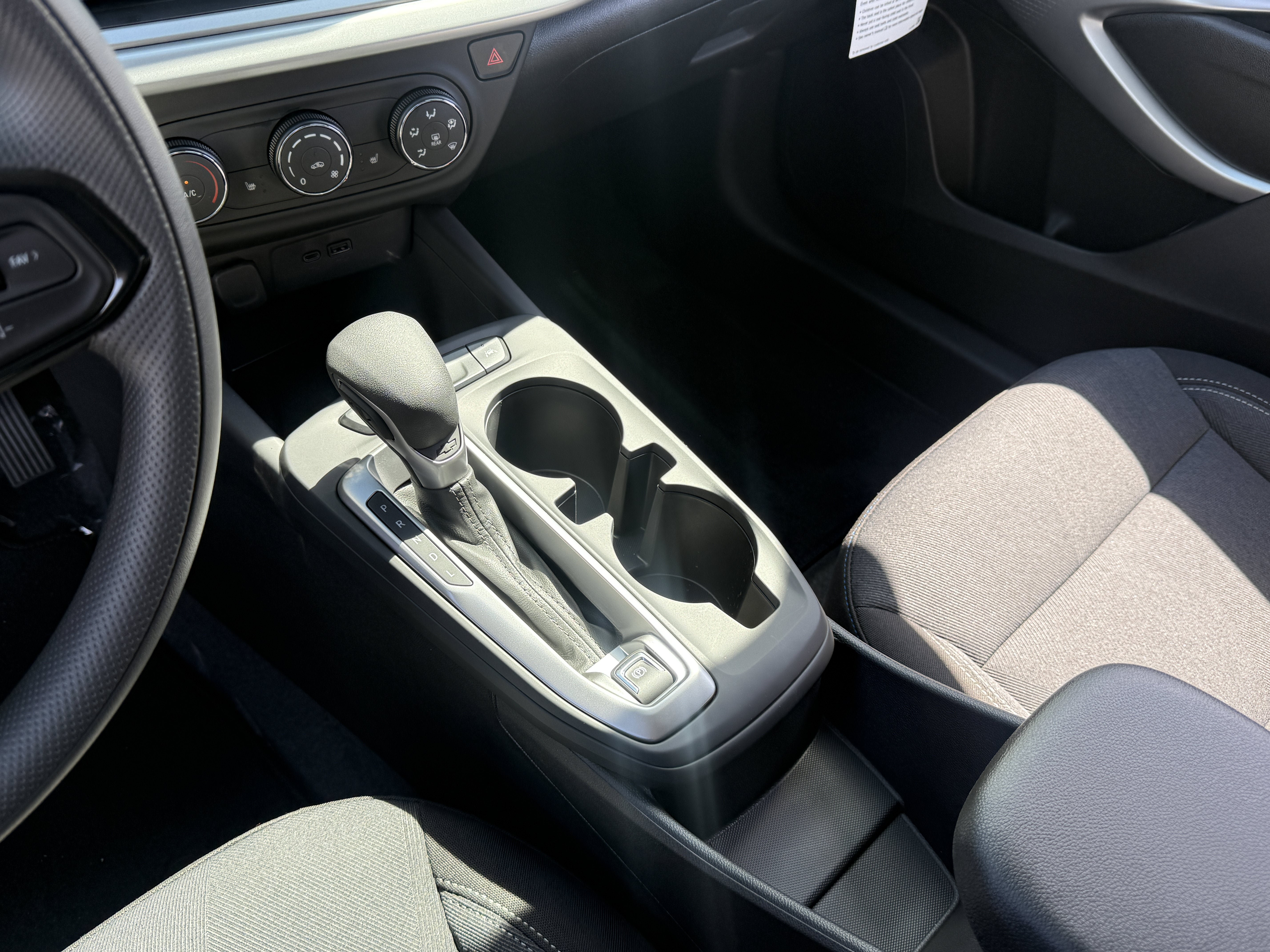 New 2026 Chevrolet Trax LS w/ LS Convenience Package FWD image 17