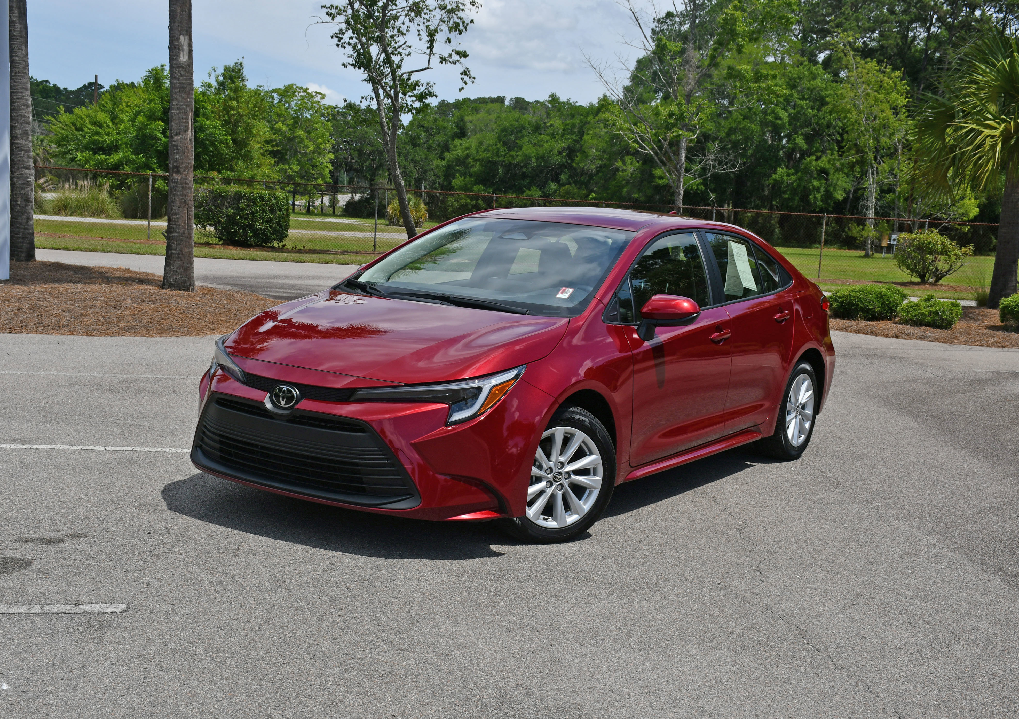 Used 2026 Toyota Corolla LE w/ LE Premium Package FWD image 6