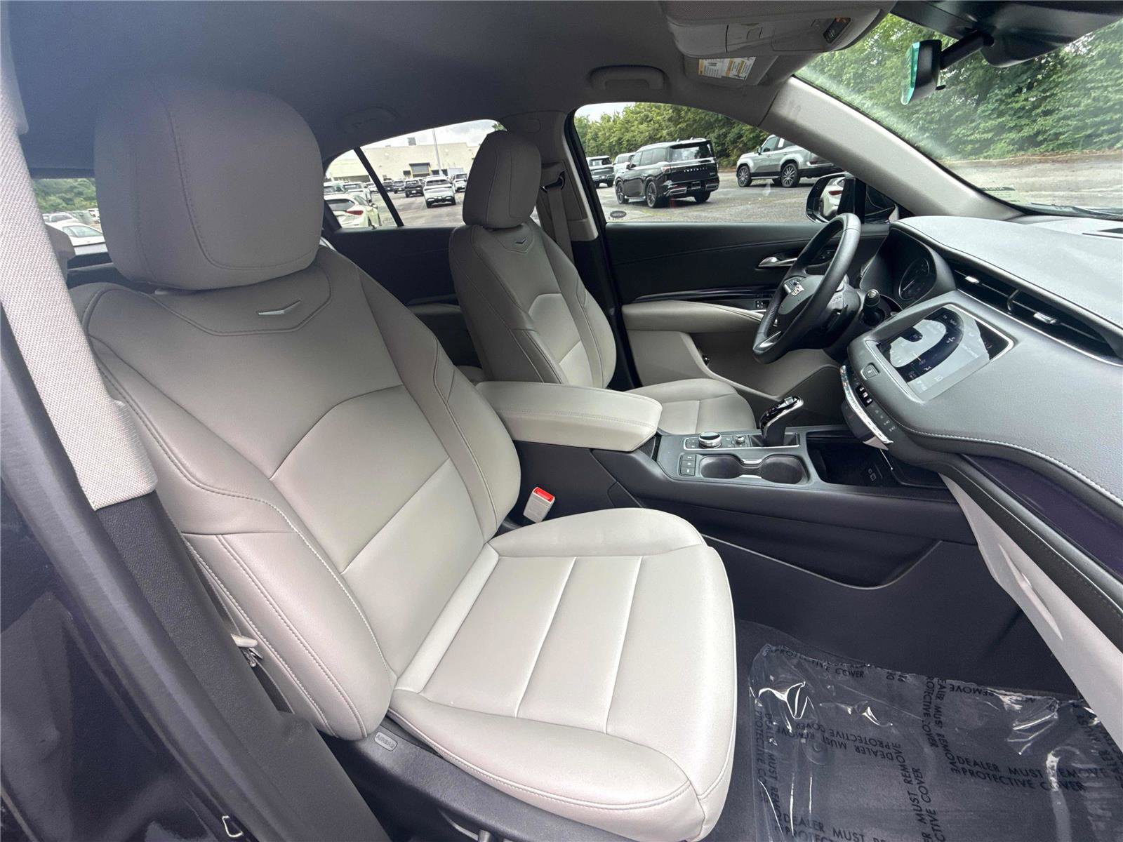 Used 2023 Cadillac XT4 Luxury FWD image 27