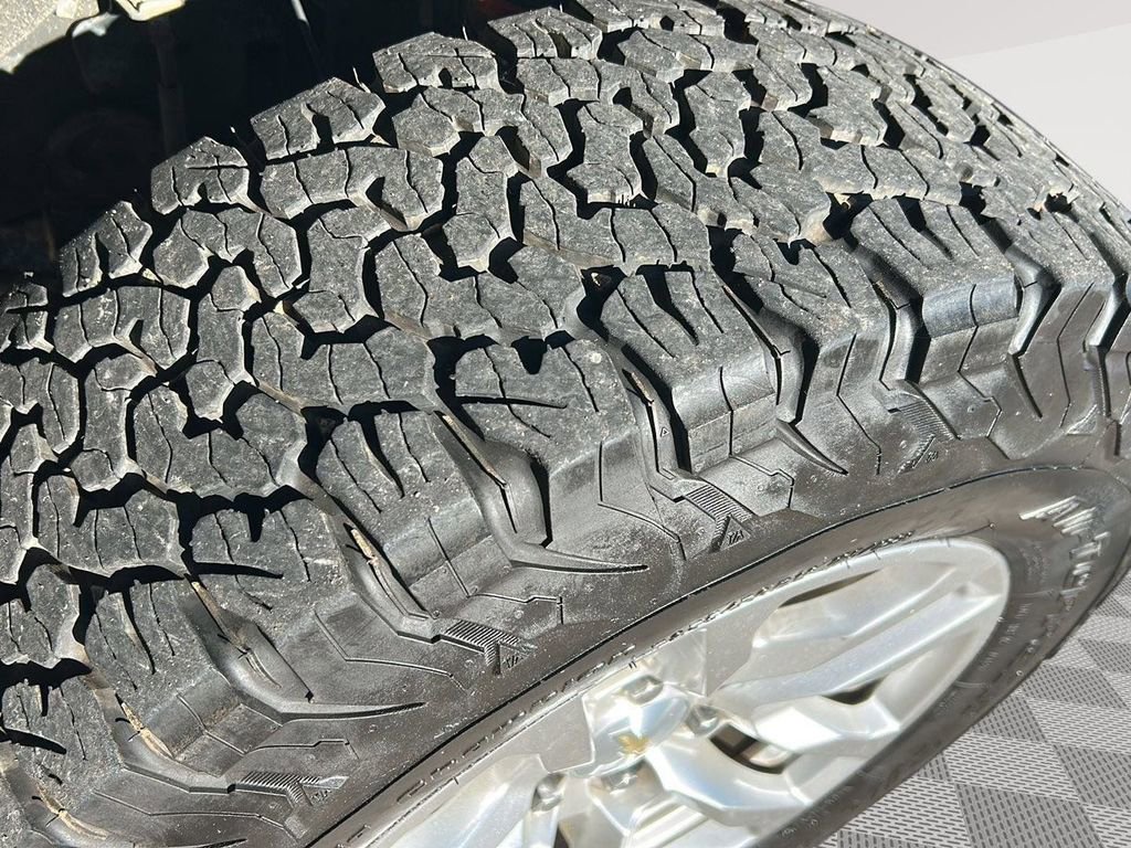 Used 2021 Chevrolet Silverado 1500 LTZ w/ LTZ Convenience Package II image 31