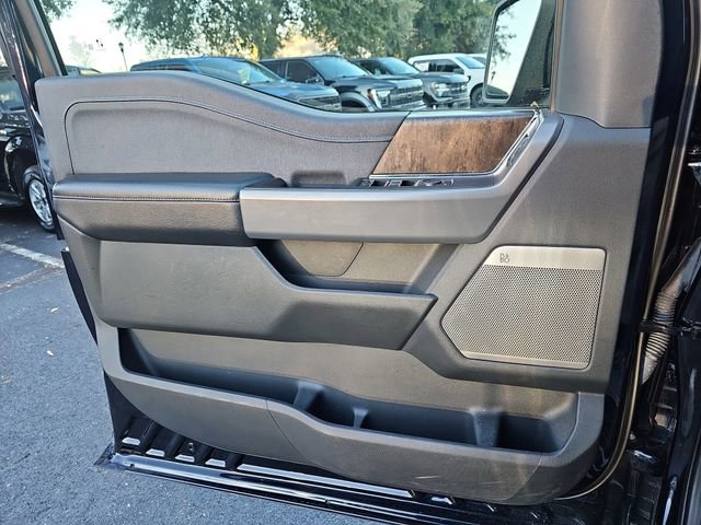 Used 2022 Ford F150 Lightning Lariat image 29