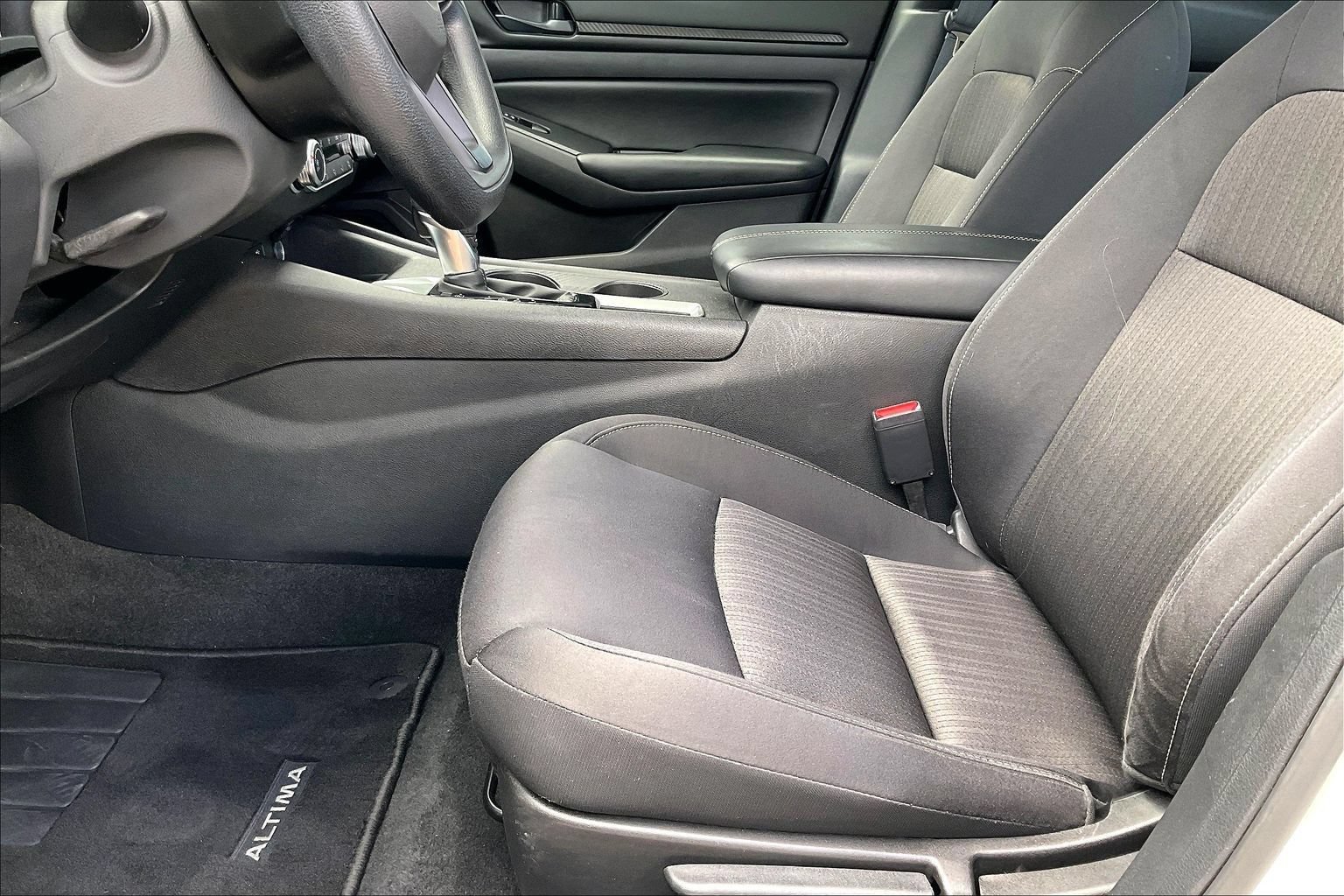 Used 2024 Nissan Altima 2.5 S FWD image 16