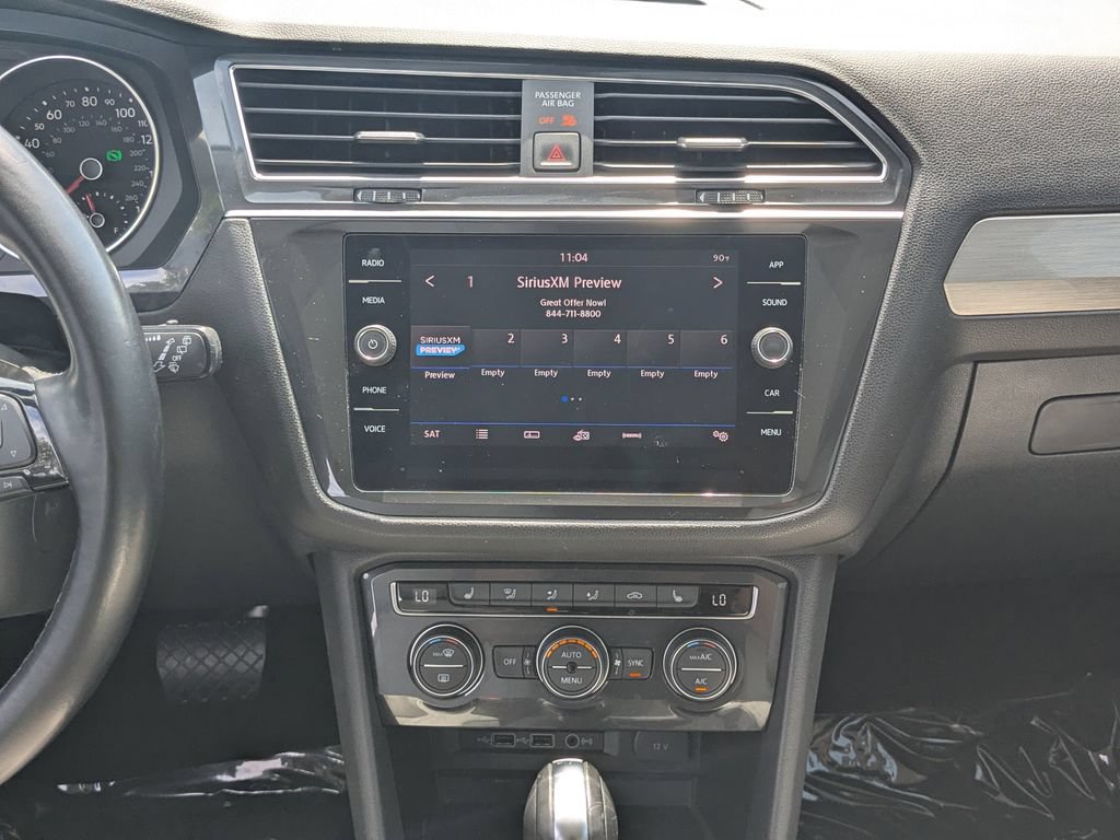 Used 2019 Volkswagen Tiguan SE w/ Panoramic Sunroof Package FWD image 5