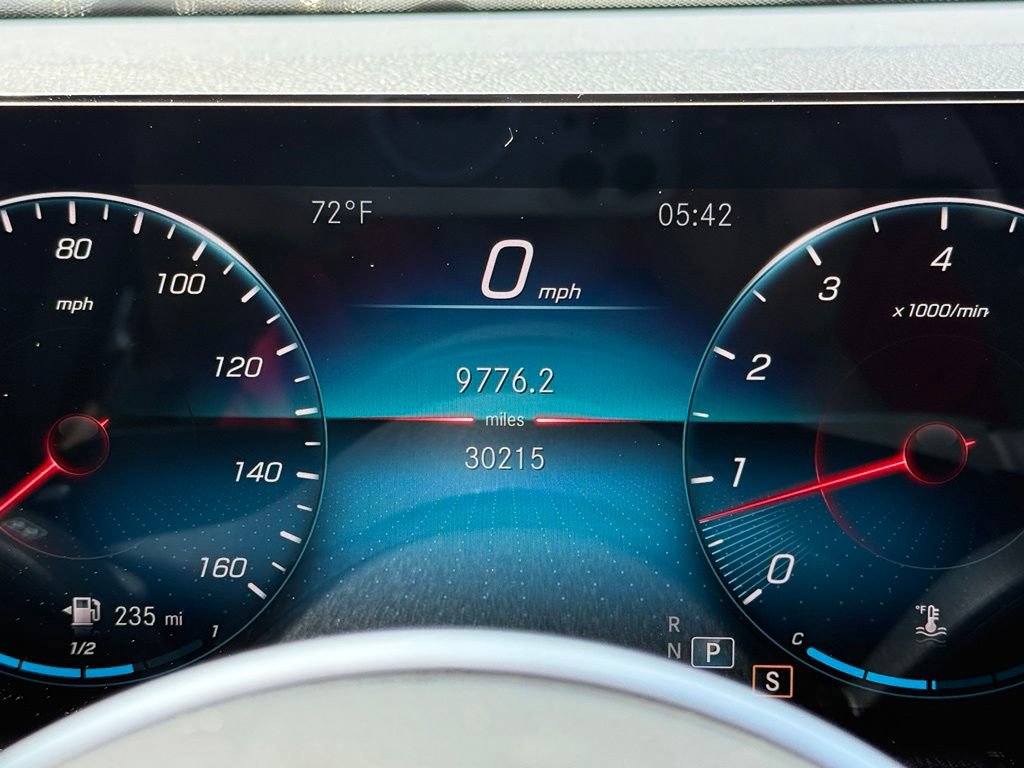 Used 2022 Mercedes-Benz GLB 250 4MATIC image 27