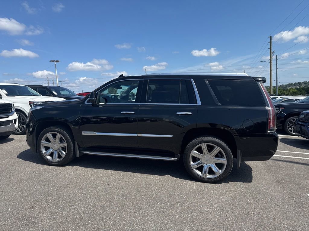 Used 2018 Cadillac Escalade Luxury RWD image 4
