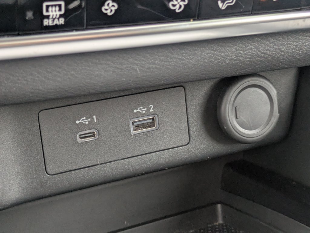 Used 2023 Nissan Rogue SV FWD image 20