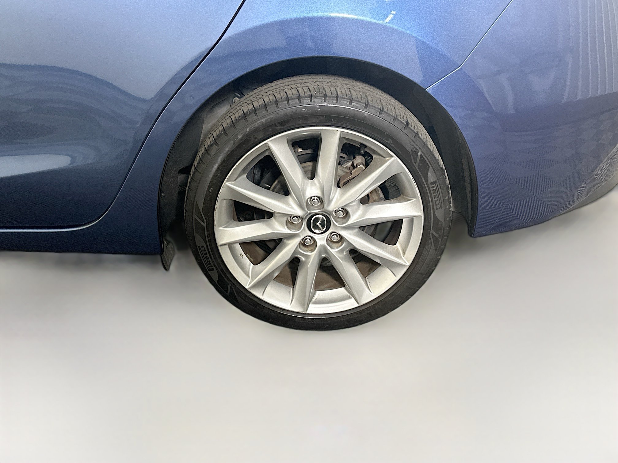 Used 2017 MAZDA MAZDA3 Touring FWD image 11