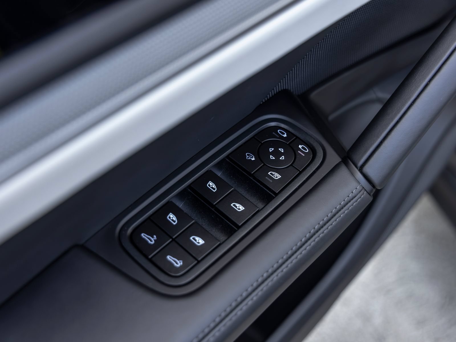 New 2026 Porsche Cayenne AWD/4WD image 23