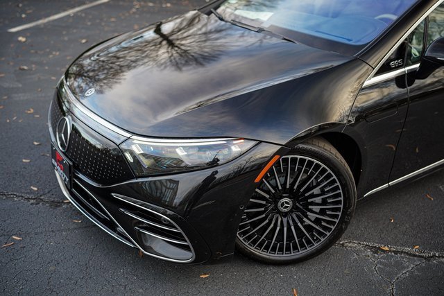 Used 2022 Mercedes-Benz EQS 580 4MATIC Sedan image 2