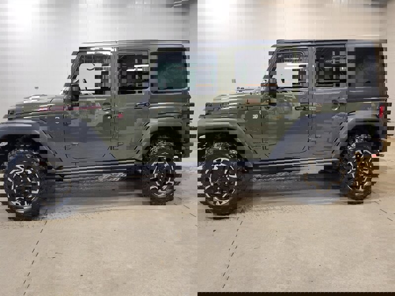 Used 2015 Jeep Wrangler Unlimited Rubicon image 5