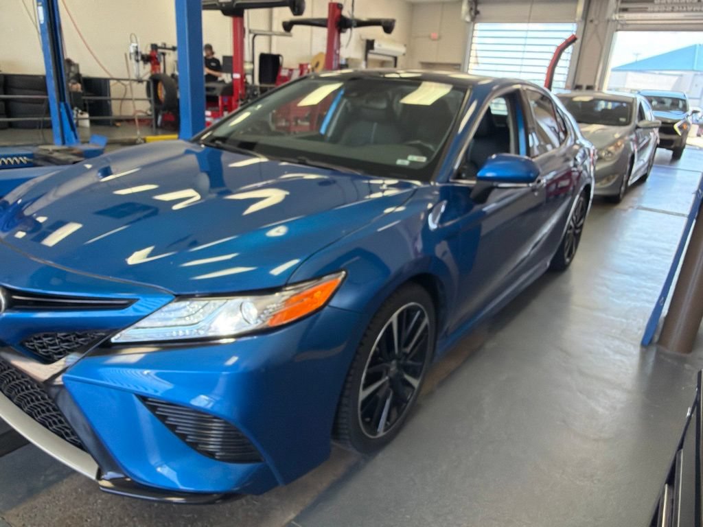 Used 2020 Toyota Camry XSE FWD image 5