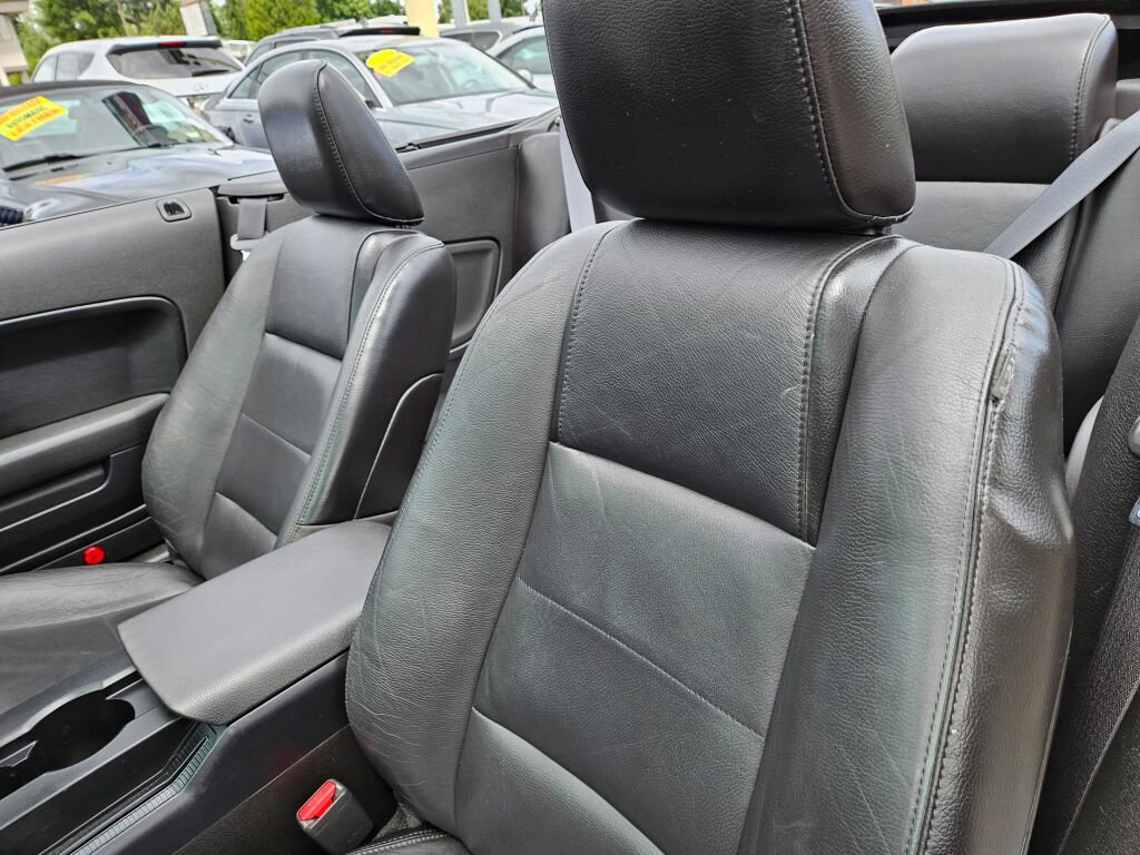 Used 2007 Ford Mustang Premium RWD image 18