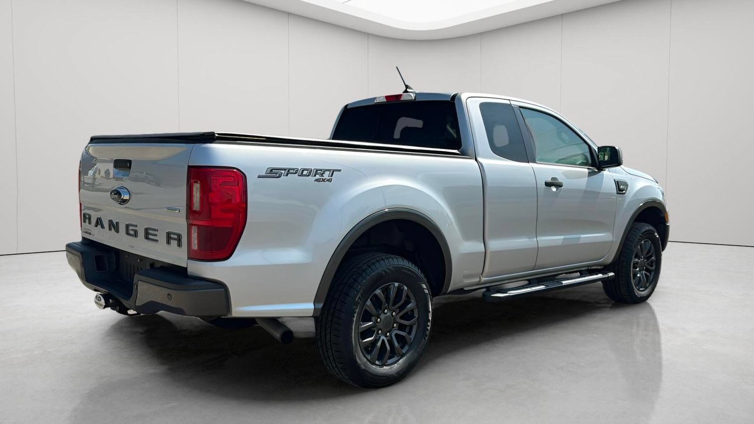 Used 2019 Ford Ranger XLT w/ Equipment Group 302A Luxury AWD/4WD image 4