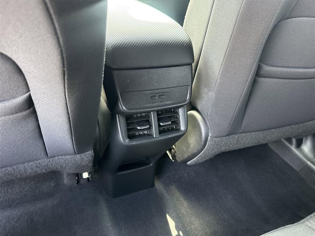 Used 2025 Chevrolet Equinox LT image 19