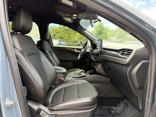 Used 2025 Ford Escape ST-Line FWD image 18