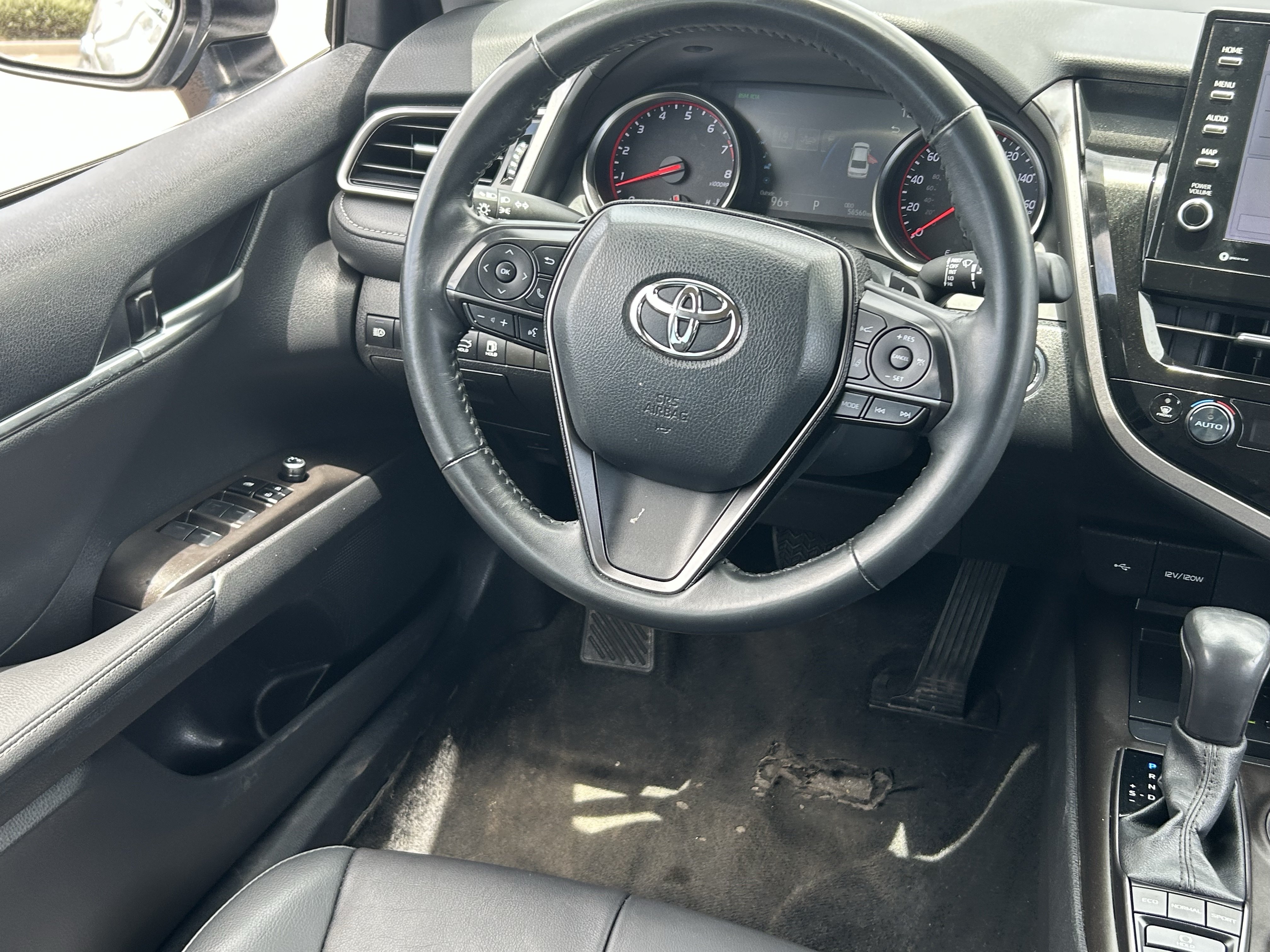 Used 2024 Toyota Camry XSE FWD image 16