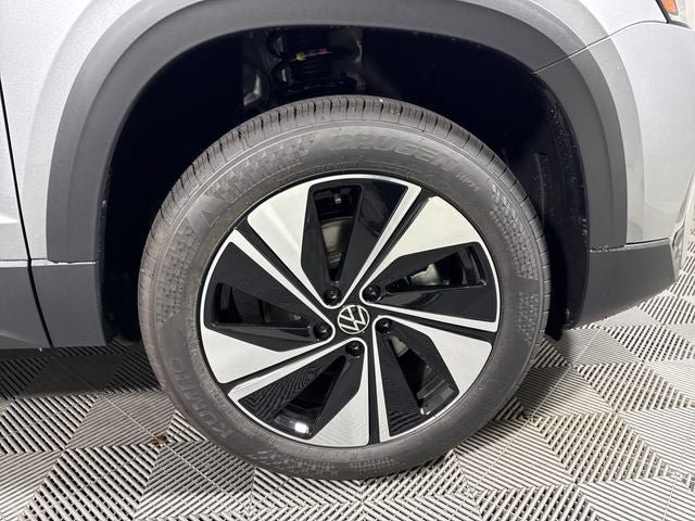 New 2026 Volkswagen Taos SE AWD/4WD image 11