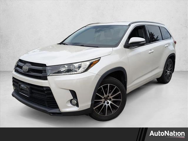 Used 2018 Toyota Highlander SE