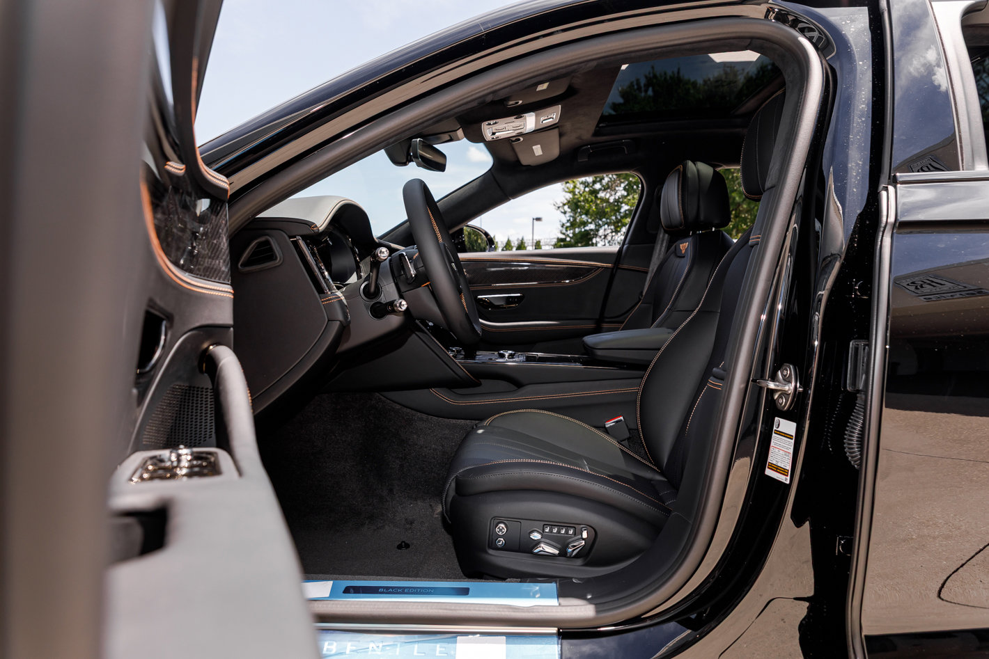 New 2025 Bentley Flying Spur Plug-In Hybrid image 24