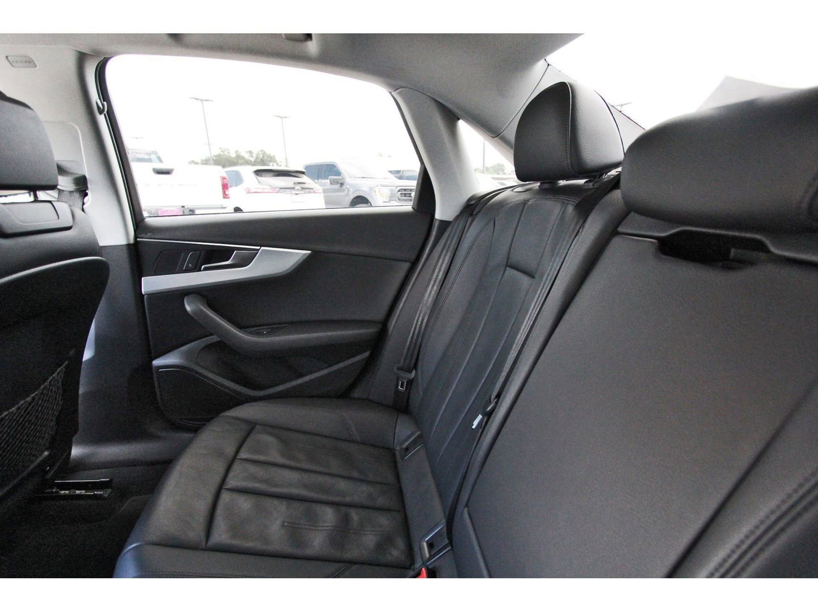 Used 2017 Audi A4 2.0T Premium image 13