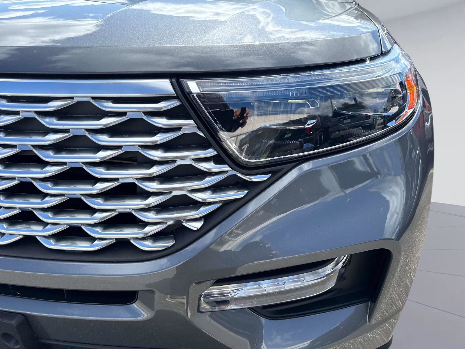 Used 2023 Ford Explorer Platinum w/ Technology Package image 10