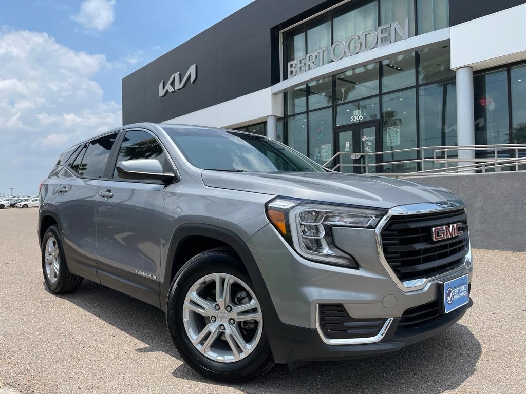 Used 2024 GMC Terrain SLE w/ LPO, Floor Liner Package