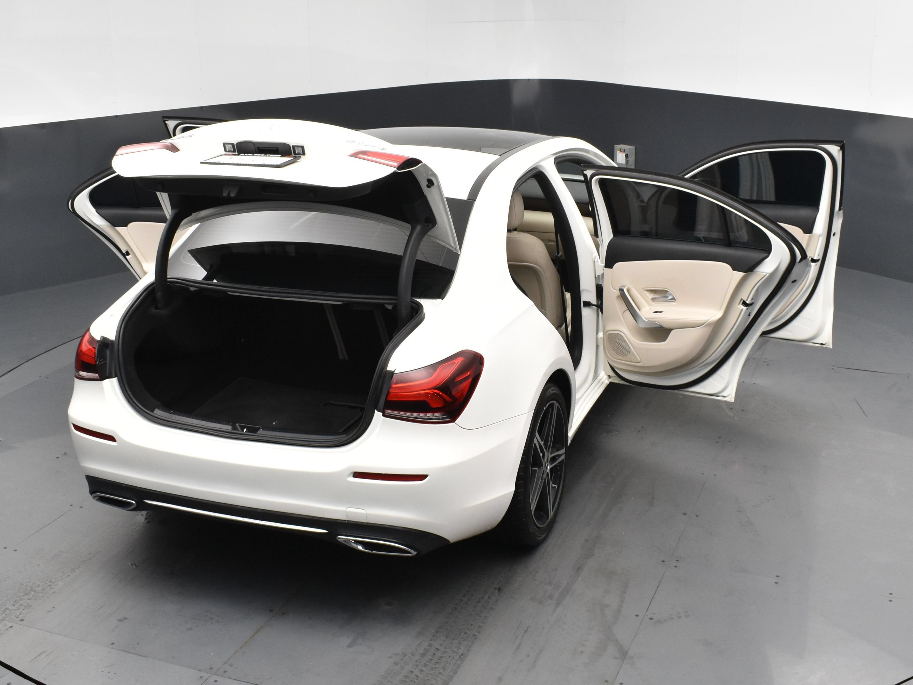 Used 2022 Mercedes-Benz A 220 4MATIC w/ Premium Package Lite image 25