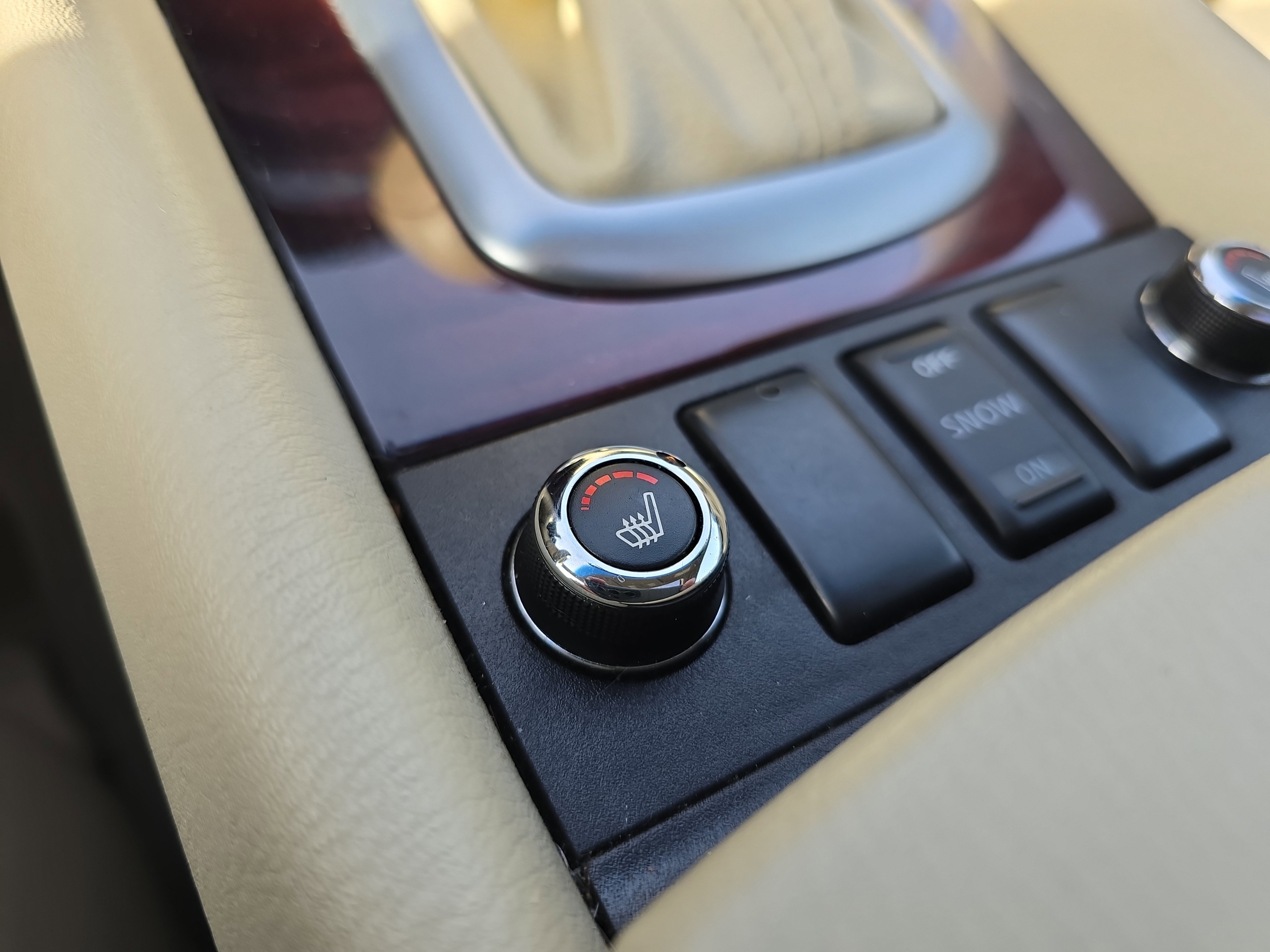 Used 2015 INFINITI QX50 Journey w/ Premium Package image 25