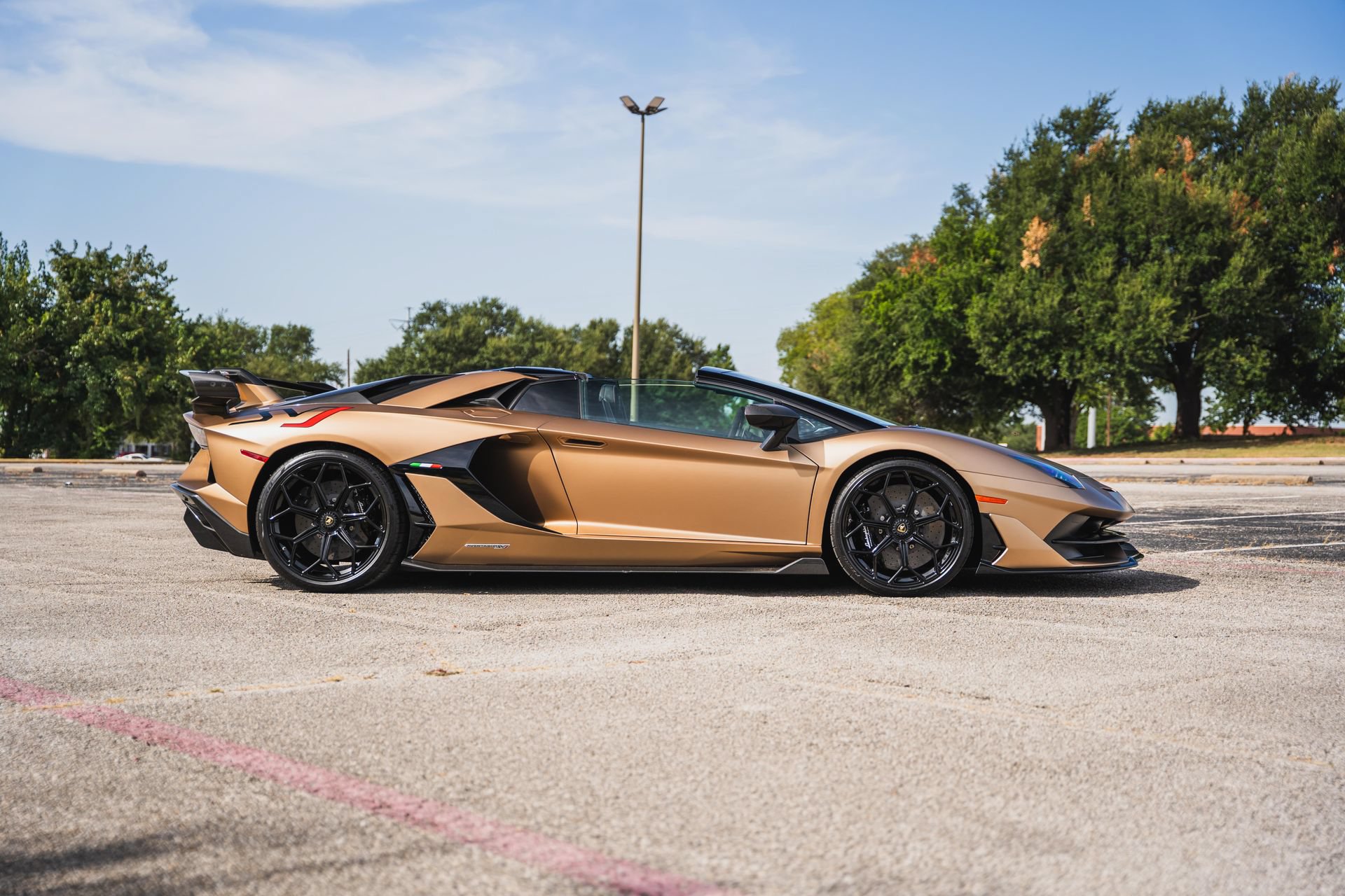 Used 2021 Lamborghini Aventador SVJ AWD/4WD image 30
