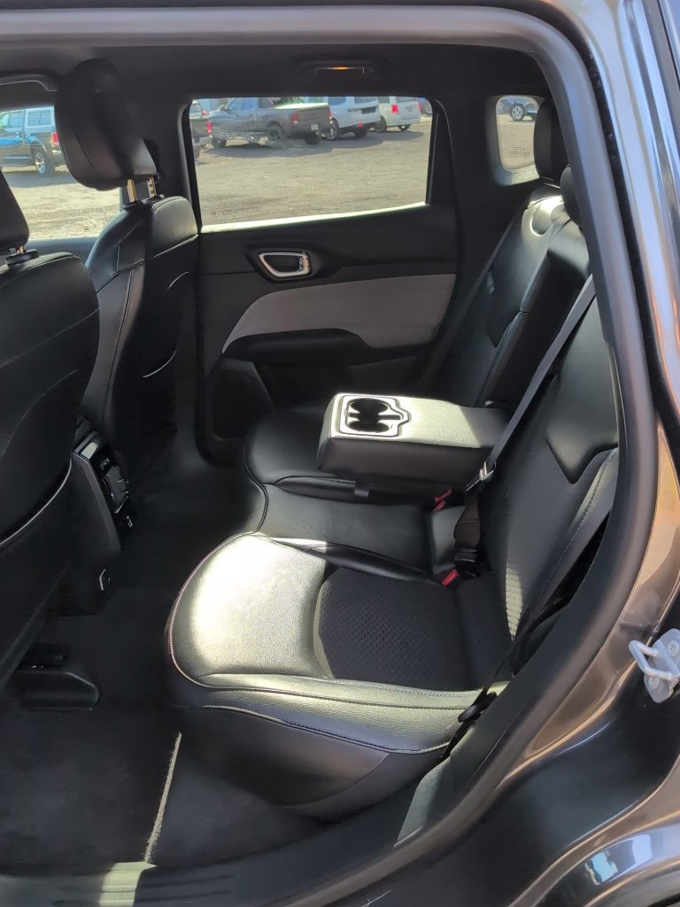 Used 2023 Jeep Compass Latitude w/ Convenience Group AWD/4WD image 23