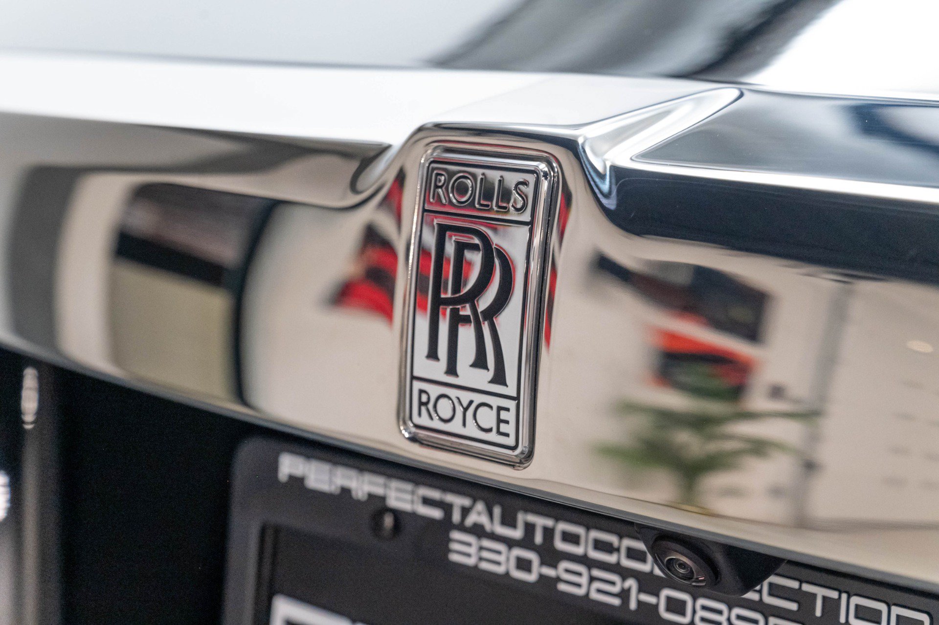 Used 2024 Rolls-Royce Phantom Sedan w/ The Phantom Package RWD image 70
