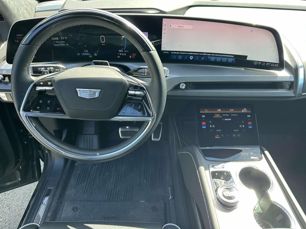 Certified 2026 Cadillac Vistiq Platinum w/ LPO, Floor Liner Package AWD/4WD image 31