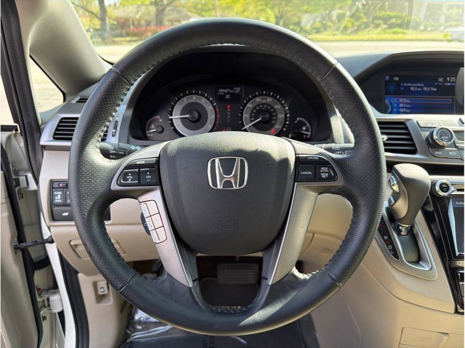 Used 2014 Honda Odyssey EX-L image 16