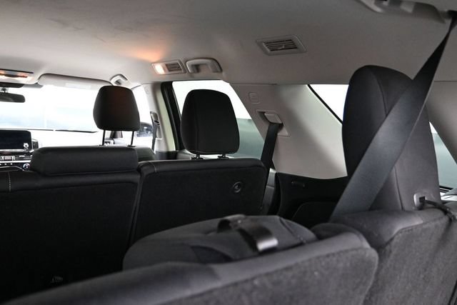 Used 2025 Nissan Pathfinder SV FWD image 25