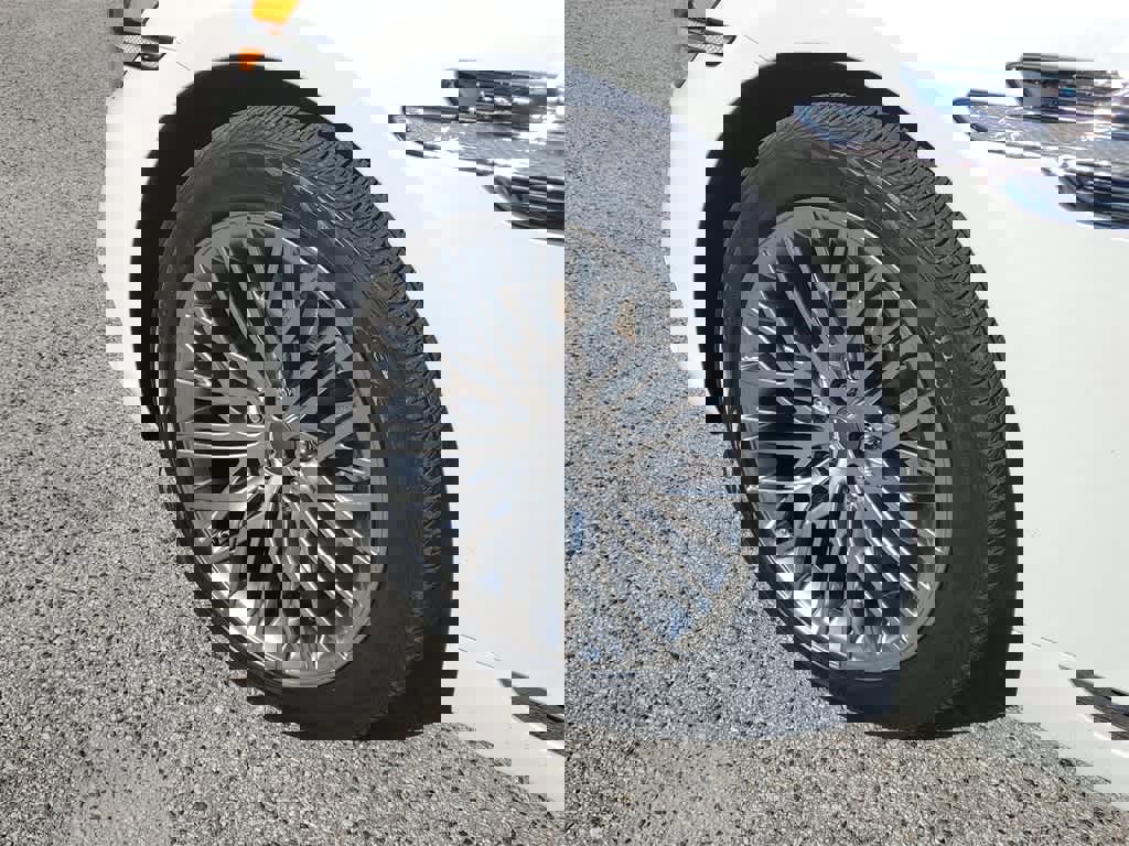 Used 2021 Genesis G90 3.3T Premium image 5