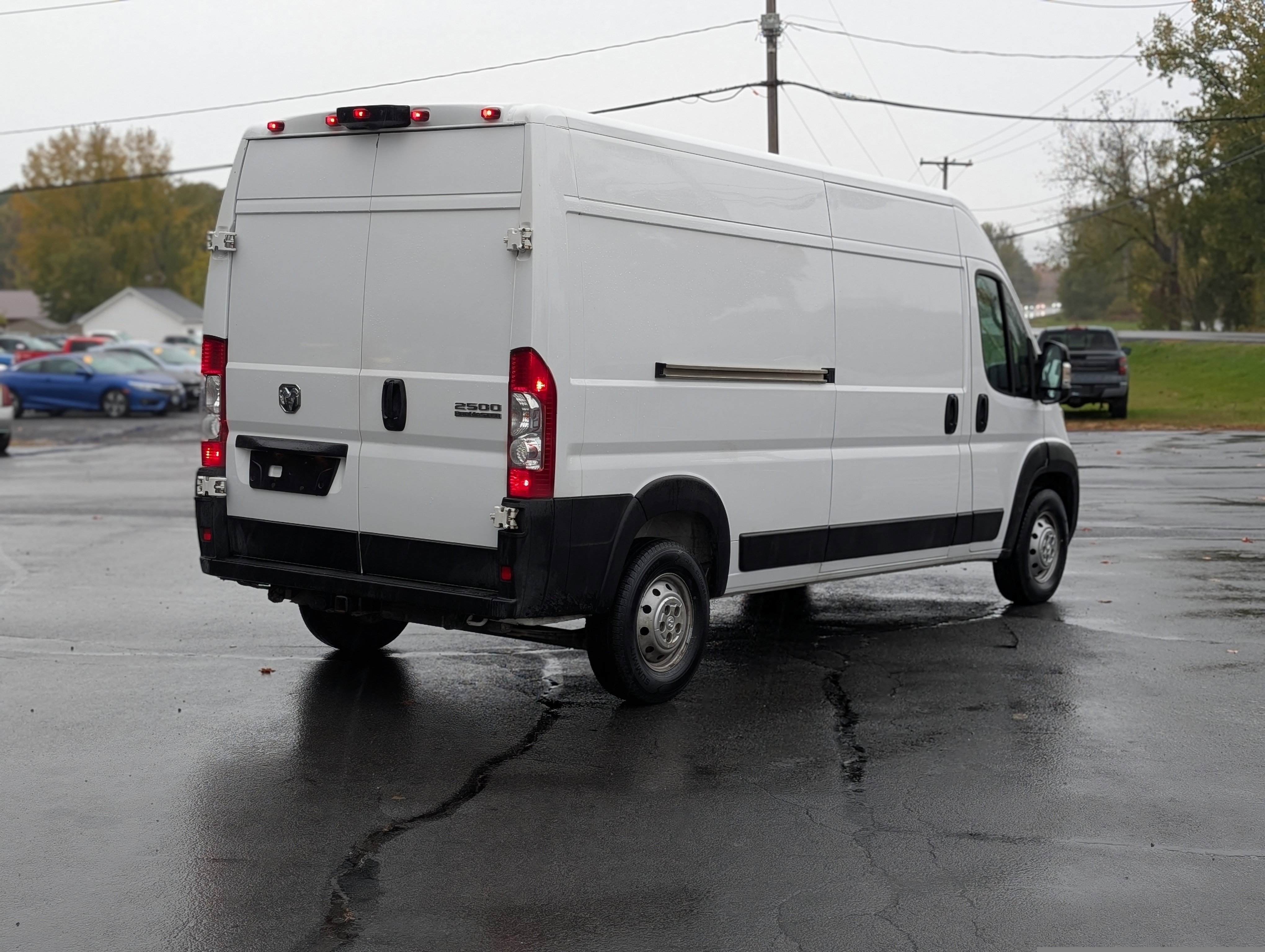 Used 2023 RAM ProMaster 2500 w/ Premium Appearance Group image 10