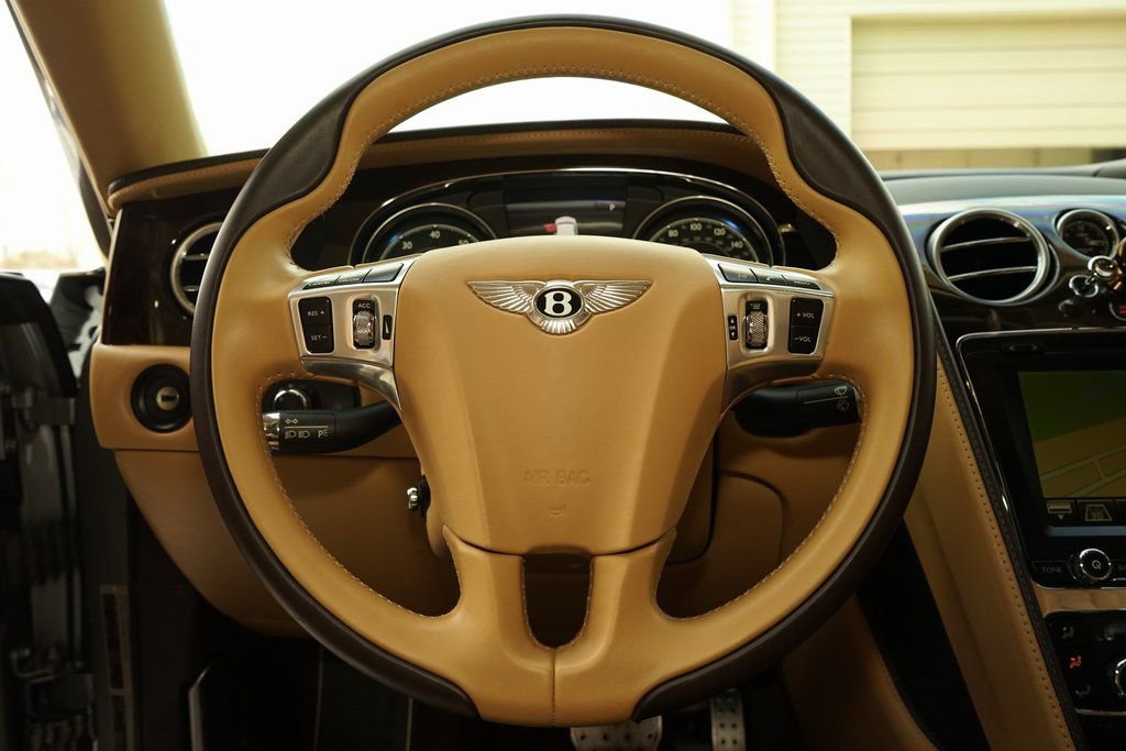 Used 2016 Bentley Flying Spur W12 image 12