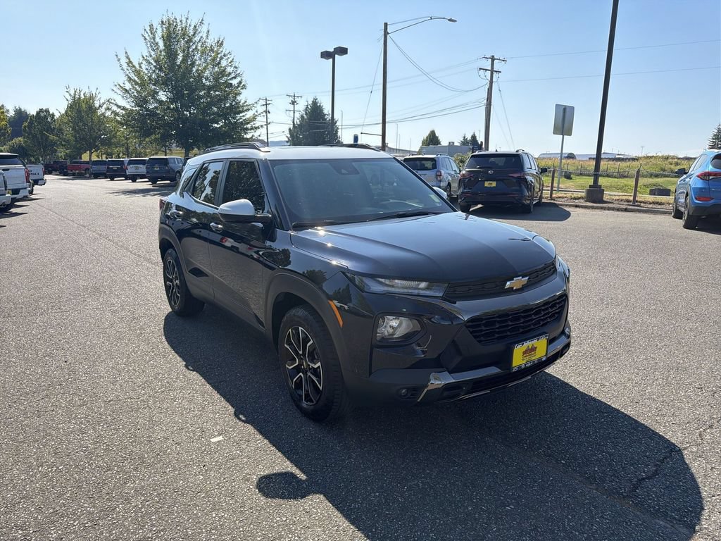 Used 2021 Chevrolet TrailBlazer ACTIV w/ Sun and Liftgate Package AWD/4WD image 3
