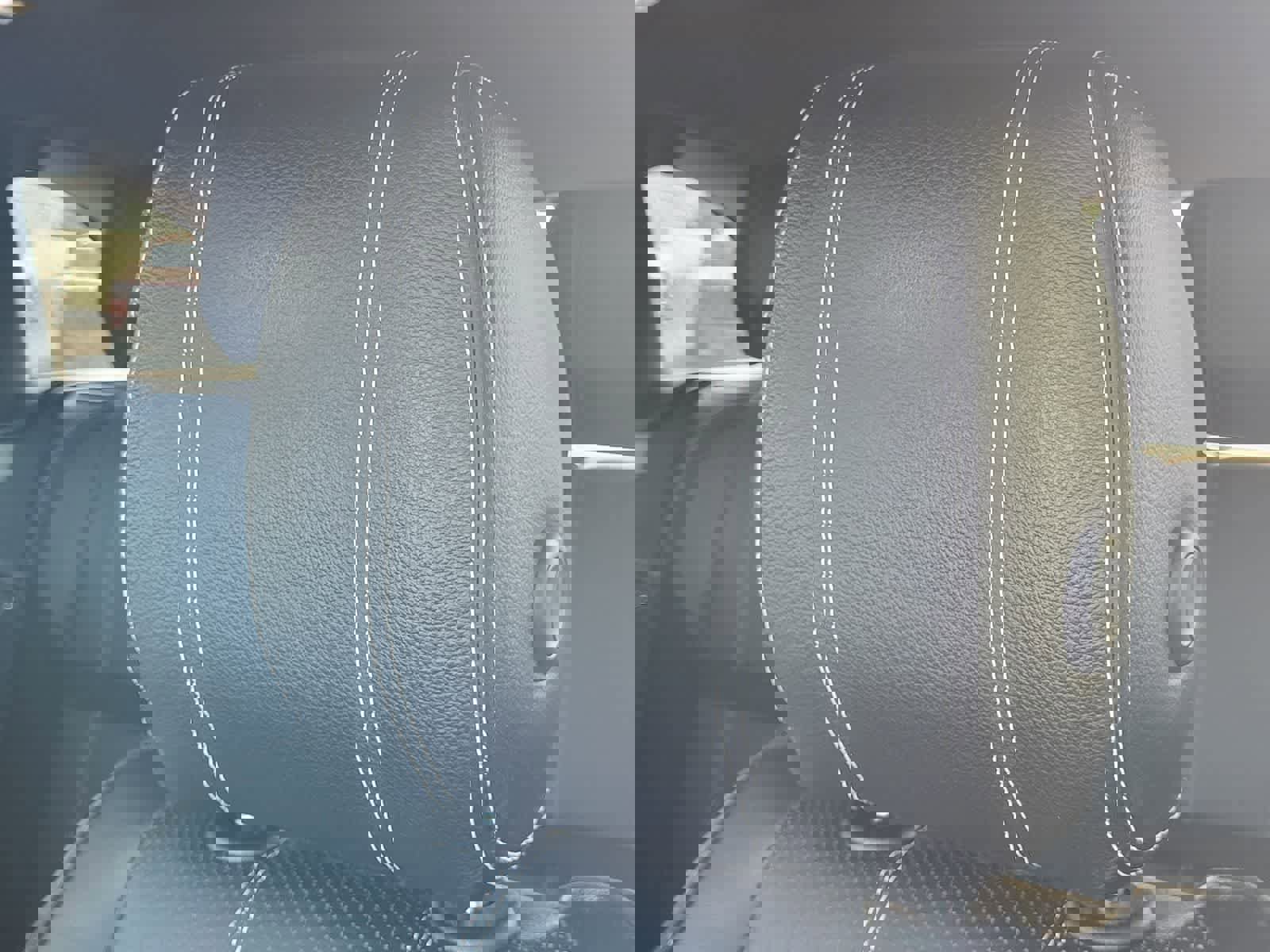 Used 2020 Land Rover Range Rover Velar R-Dynamic S image 15