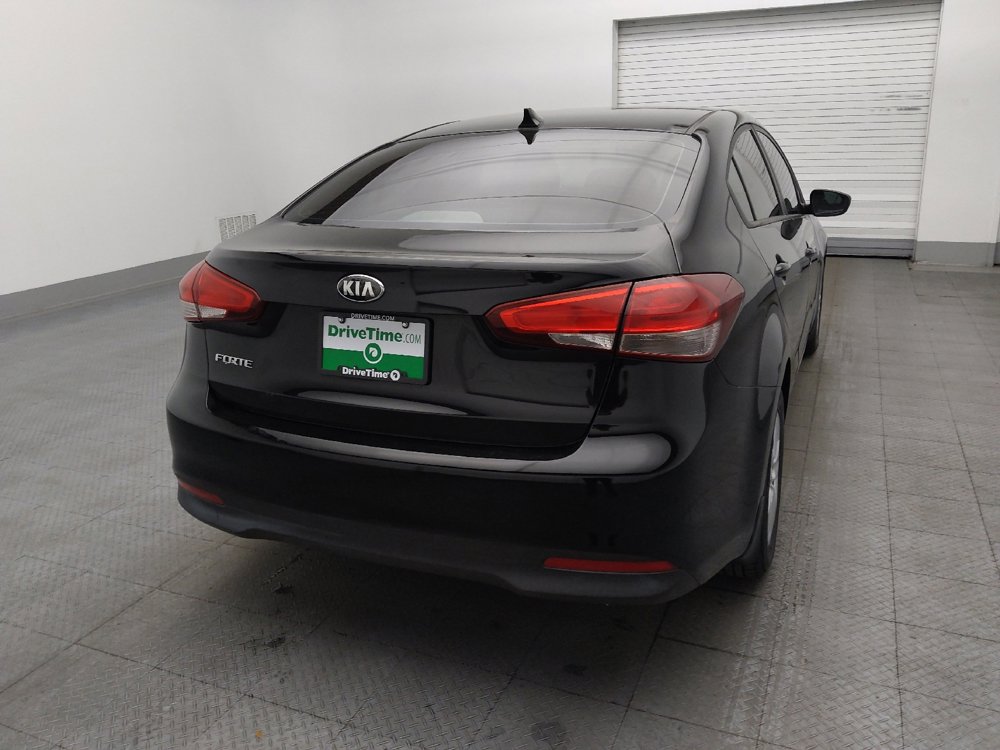 Used 2017 Kia Forte LX image 7