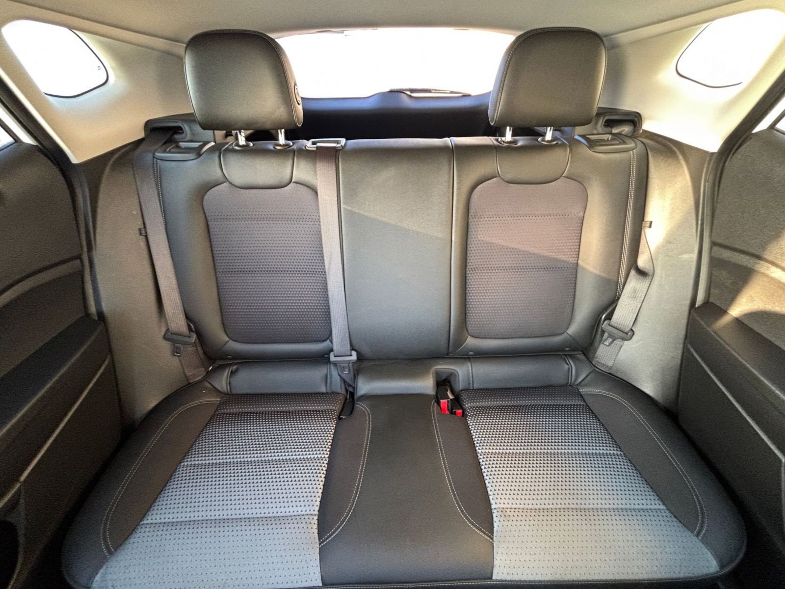 Used 2025 Chevrolet Trax LT image 38