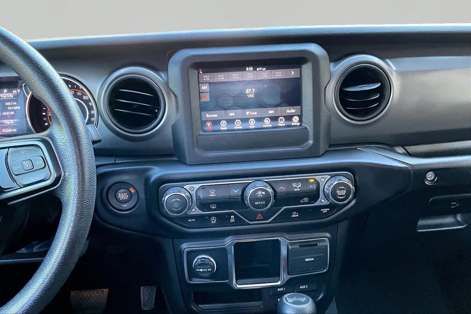 Used 2022 Jeep Wrangler Unlimited Sport AWD/4WD image 7